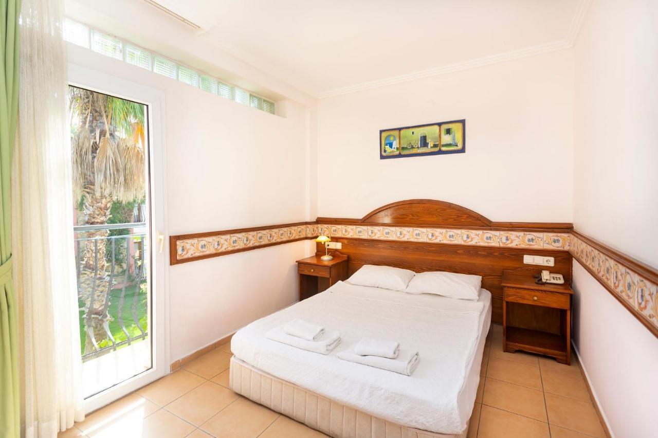 Kriss Hotel Bodrum Esterno foto